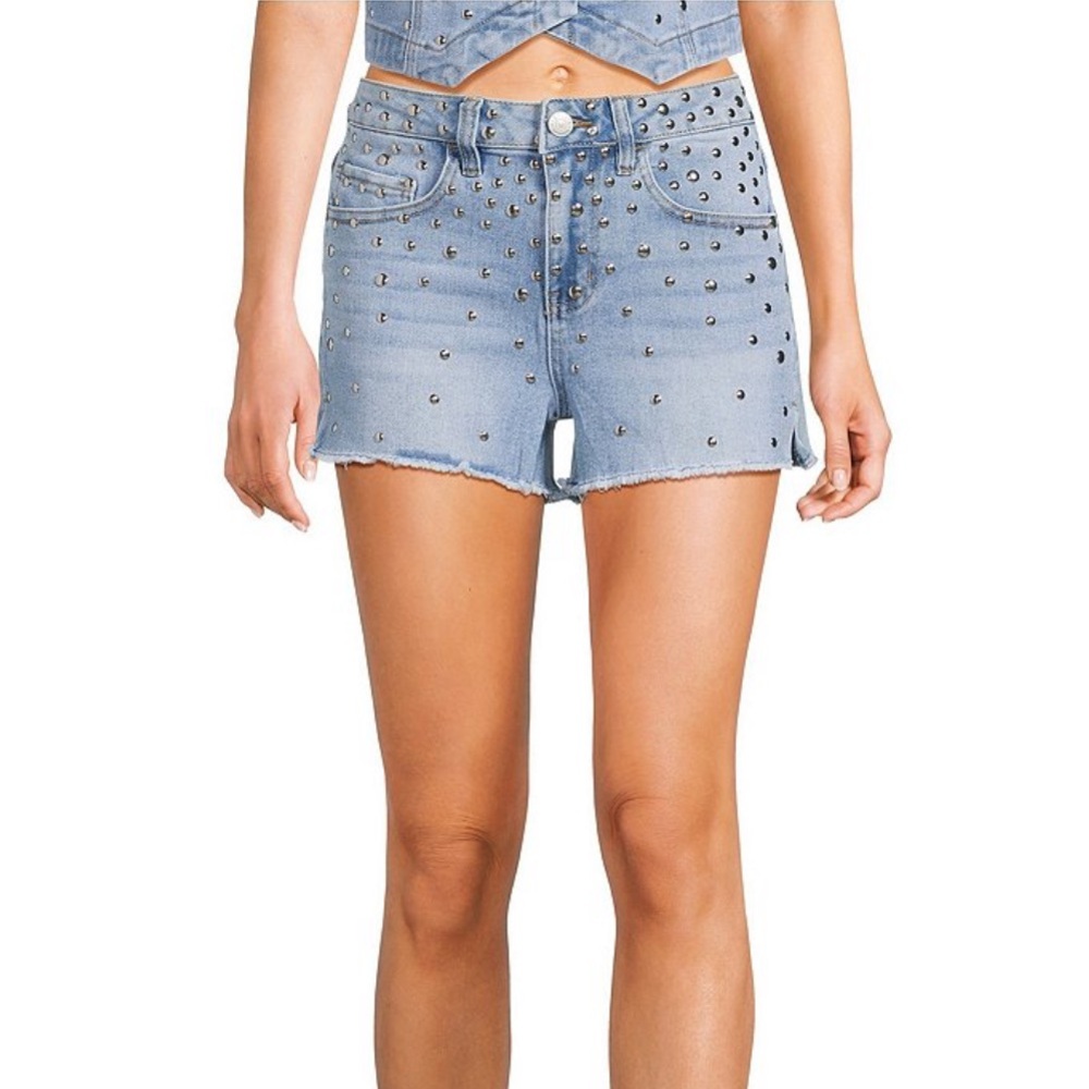 Light Wash Distressed Denim Star Detailing Shorts